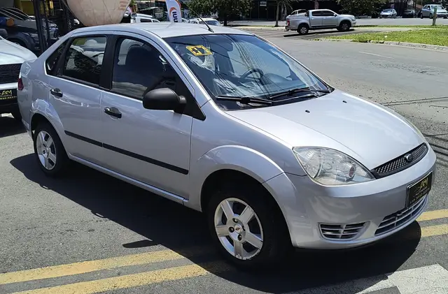 Carro Ford Fiesta Sedan 2007 First 1.6 (Flex)