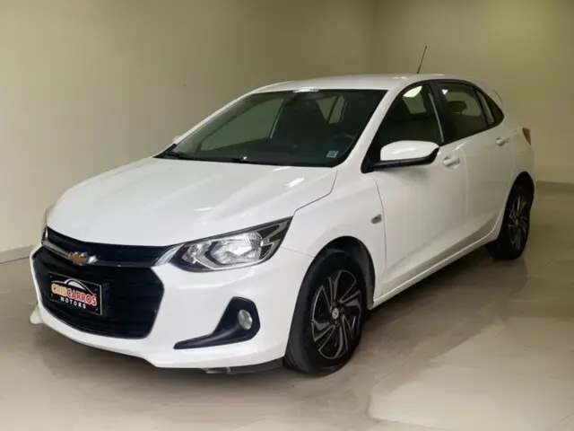 Carro Chevrolet Onix Plus 2024 LT 1.0