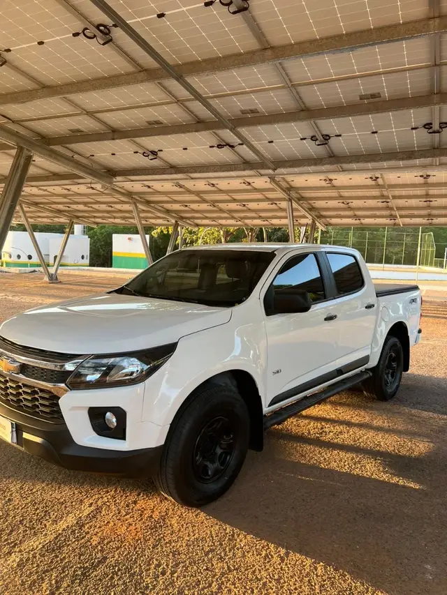 Carro Chevrolet S10 Cabine Dupla 2022 S10 2.8 CTDI LS 4WD (Cabine Dupla)