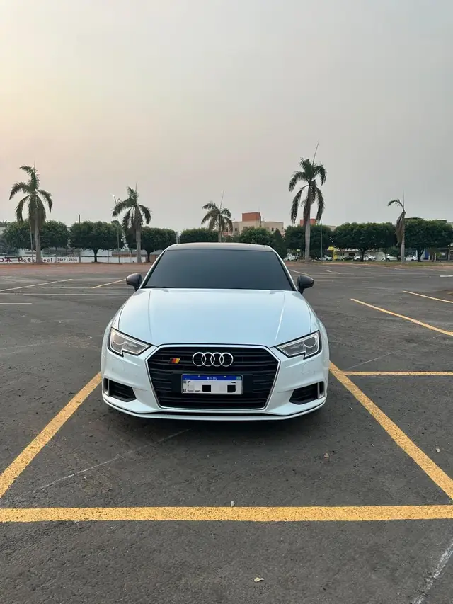 Carro Audi A3 2018 2.0 TFSI Ambition S Tronic