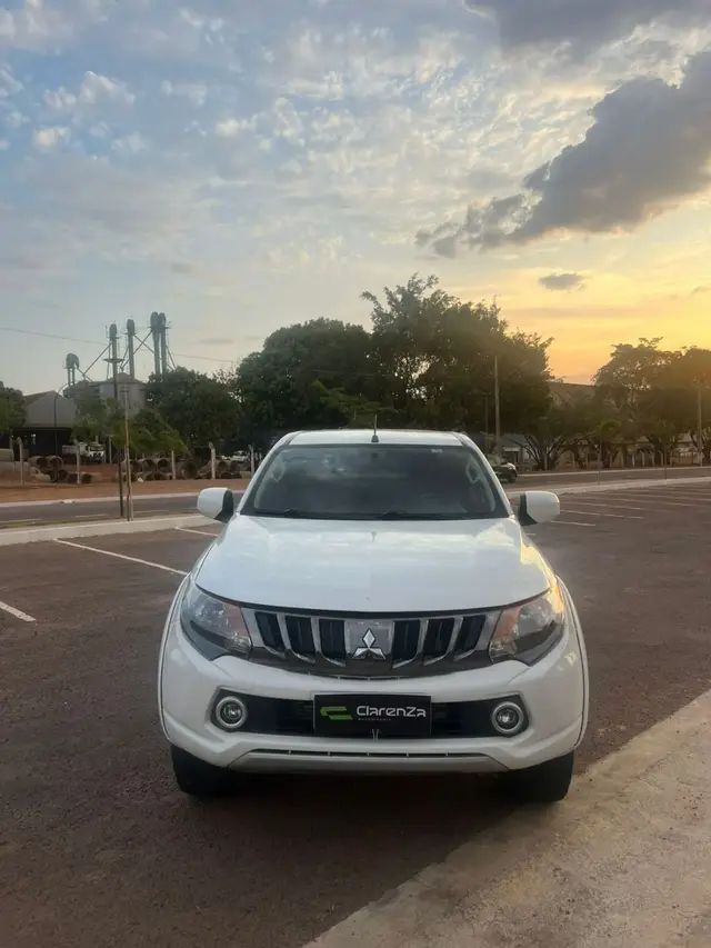 Carro Mitsubishi L200 Triton Sport 2019 Sport 2.4 DID-H HPE 4WD (Aut)