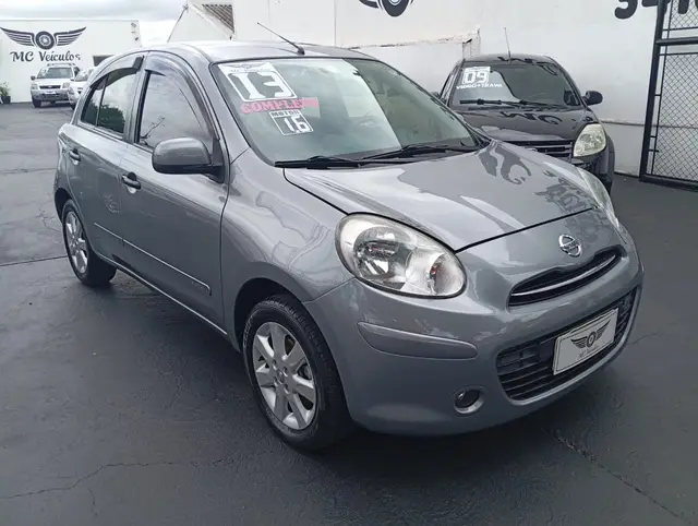 Carro Nissan March 2013 1.6 16V SV (Flex)