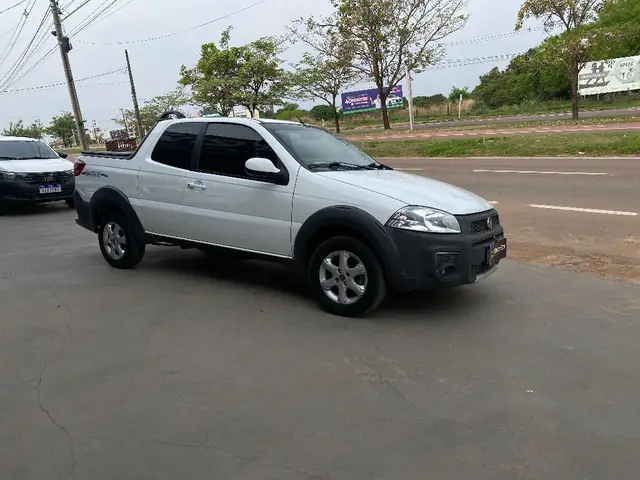 Carro Fiat Strada 2020 Freedom 1.4 CD (Flex)