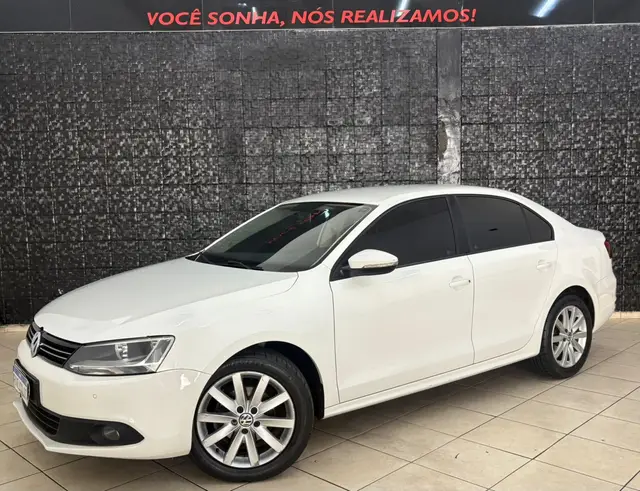 Carro Volkswagen Jetta 2013 2.0 Comfortline (Flex)