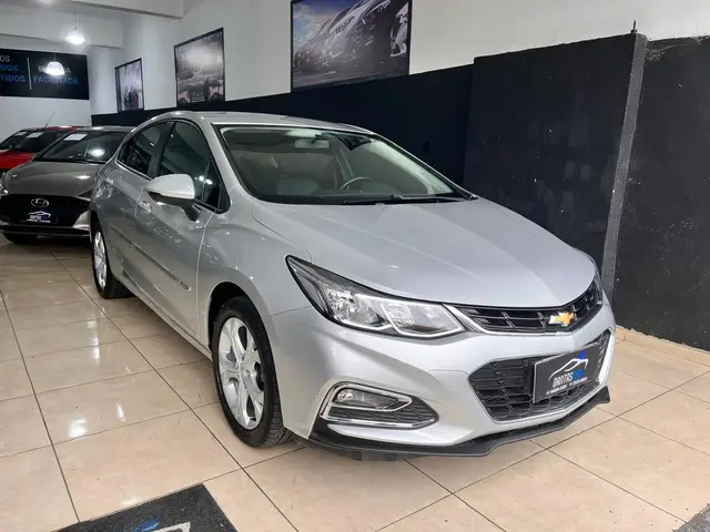 Carro Chevrolet Cruze 2019 HB Black Bow Tie 1.4 TB Flex Aut.
