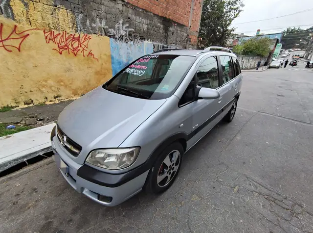 Carro Chevrolet Zafira 2012 Elite 2.0 (Flex)