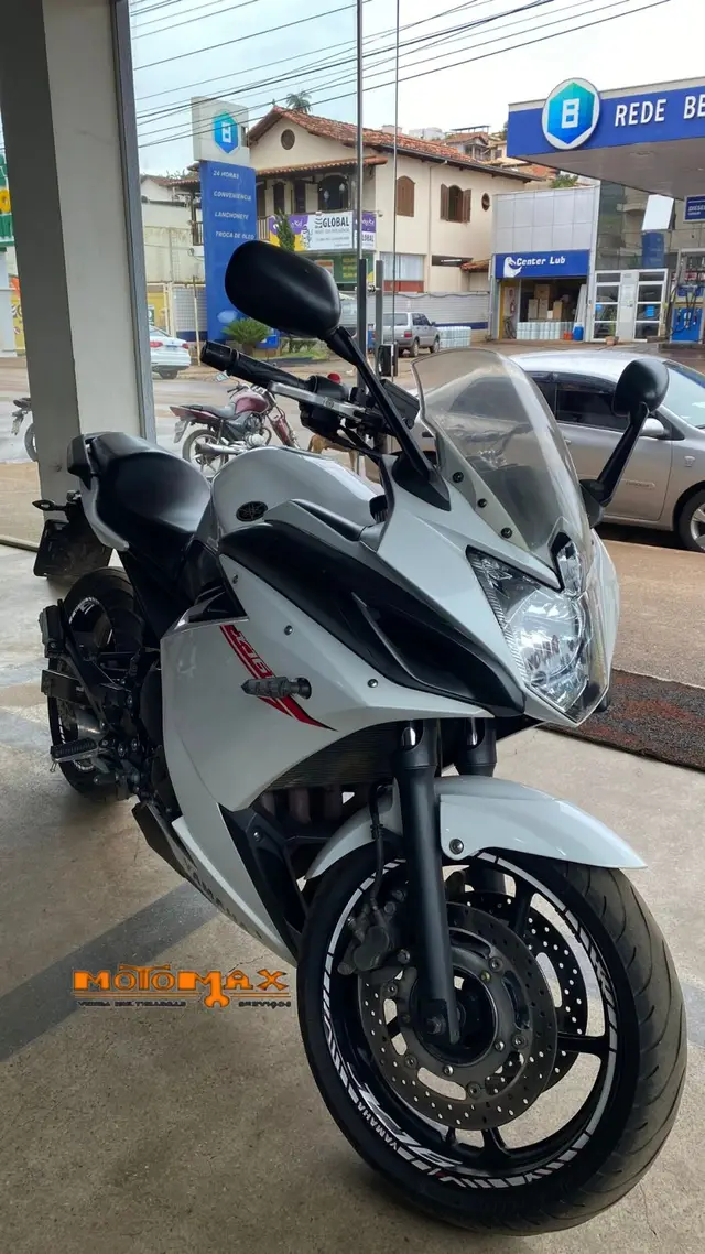 Moto Yamaha Xj6 F 2012 XJ6 F 600