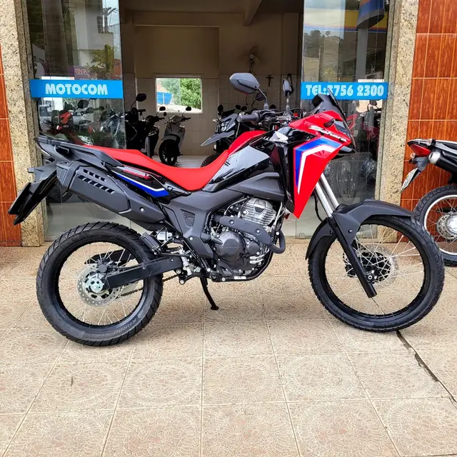 Moto Honda XRE Sahara 300 2026 Rally
