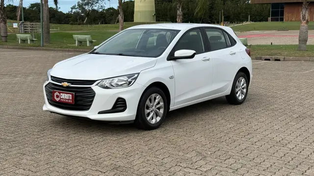 Carro Chevrolet Onix 2023 LT 1.0