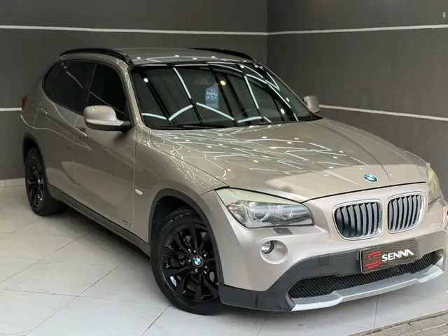 Carro BMW X1 2012 2.0 sDrive18i Top (Aut)
