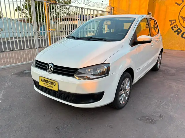 Carro Volkswagen Fox 2013 1.6 VHT I-Motion (Flex)