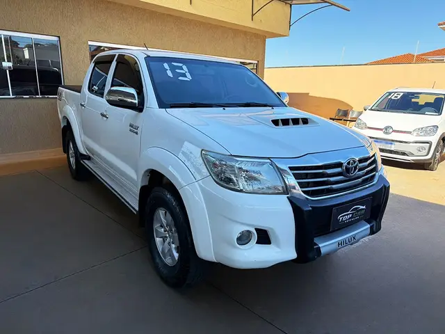 Carro Toyota Hilux Cabine Dupla 2013 Hilux 3.0 TDI 4x4 CD SRV