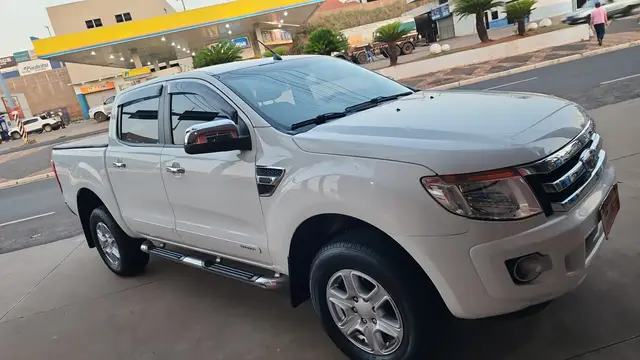 Carro Ford Ranger Cabine Dupla 2013 Ranger 2.5 Flex 4x2 CD XLT