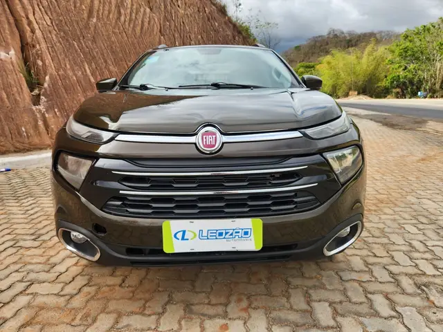 Carro Fiat Toro 2017 Freedom 2.4 TigerShark AT9 (Flex)