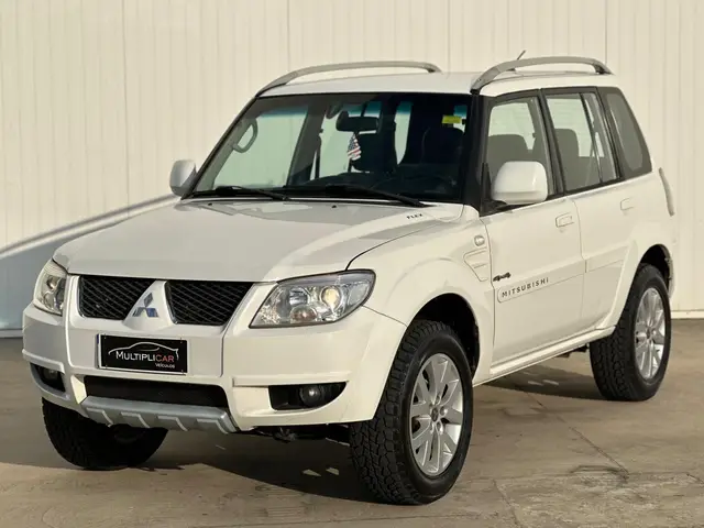 Carro Mitsubishi Pajero TR4 2012 2.0 16V 4x2 (Flex) (Aut)