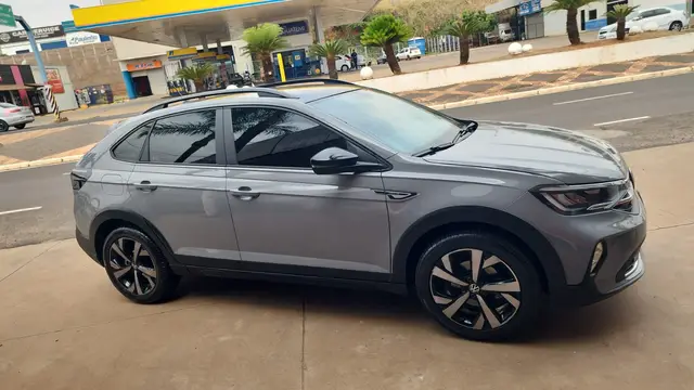 Carro Volkswagen Nivus 2021 Highline 1.0 Turbo (Aut.)