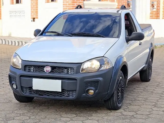 Carro Fiat Strada 2014 Working 1.4 (Flex) (Cabine Estendida)