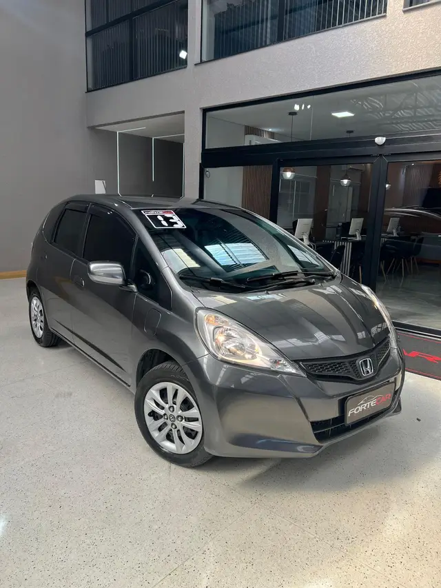 Carro Honda Fit 2013 DX 1.4 (Flex)