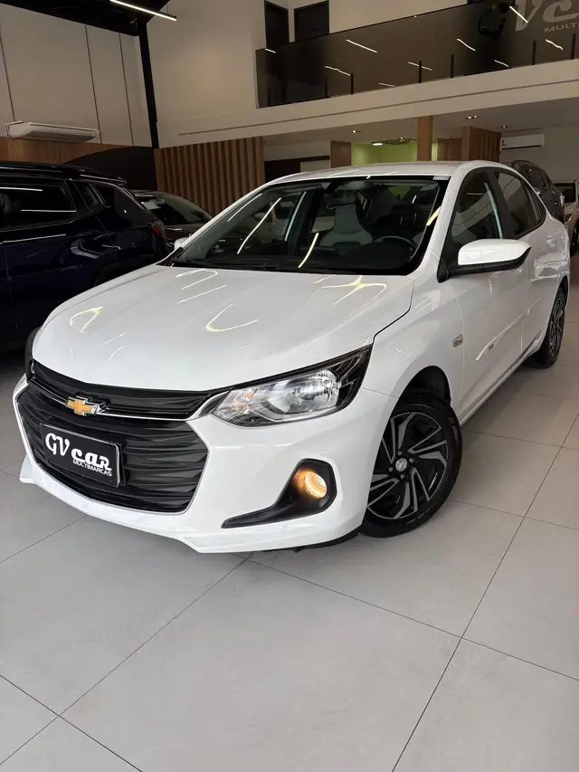 Carro Chevrolet Onix Plus 2024 LT 1.0
