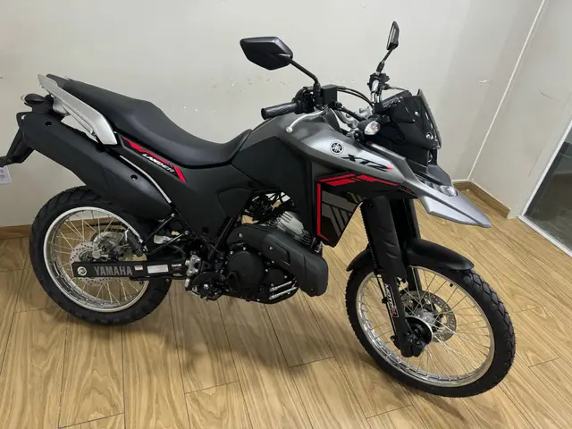 Moto Yamaha XTZ 250 Lander 2025 Connected
