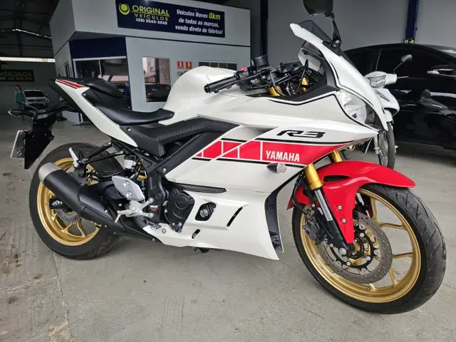 Moto Yamaha YZF R3 2023 World GP 60th Anniversary Edition