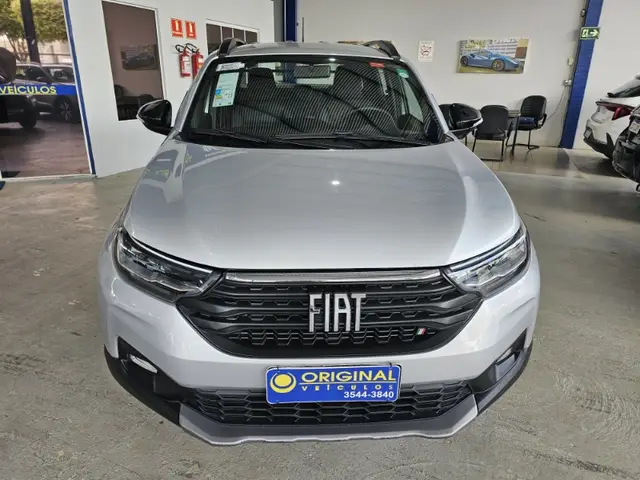 Carro Fiat Strada 2025 Volcano 1.3 Flex 8V CD Aut.