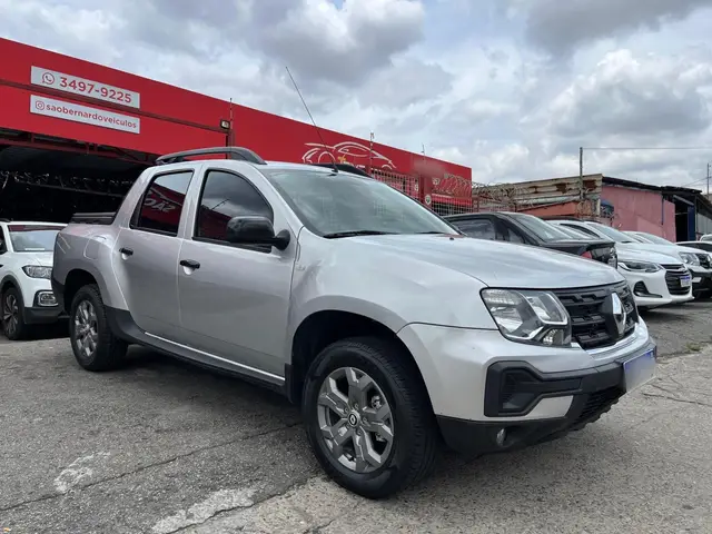 Carro Renault Oroch 2023 Intense 1.6 (Flex)