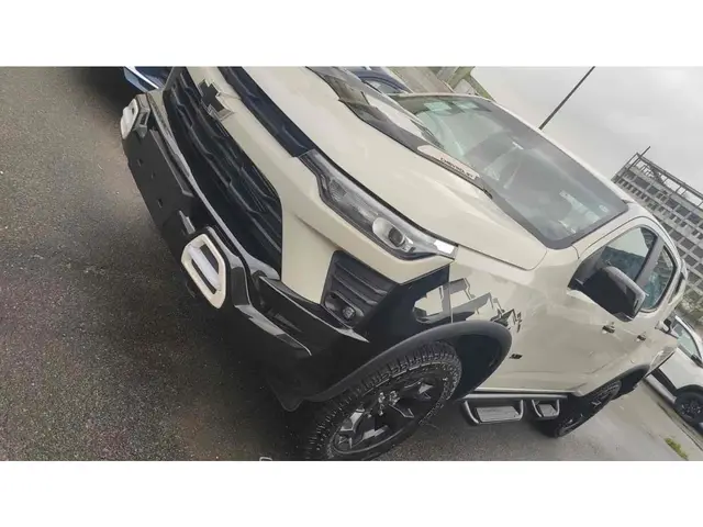 Carro Chevrolet S10 Cabine Dupla 2026 Edição 100 anos AT