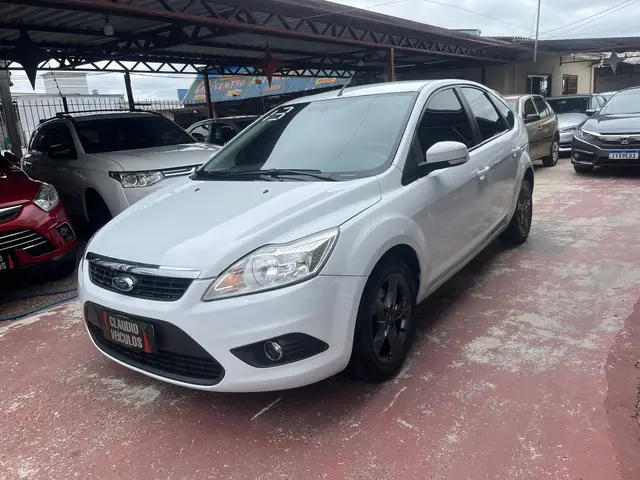 Carro Ford Focus Hatch 2013 1.6 16V Flex Mec. 5p