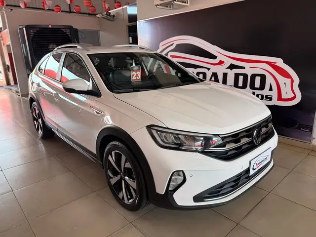 Carro Volkswagen Nivus 2023 Highline 200 TSI