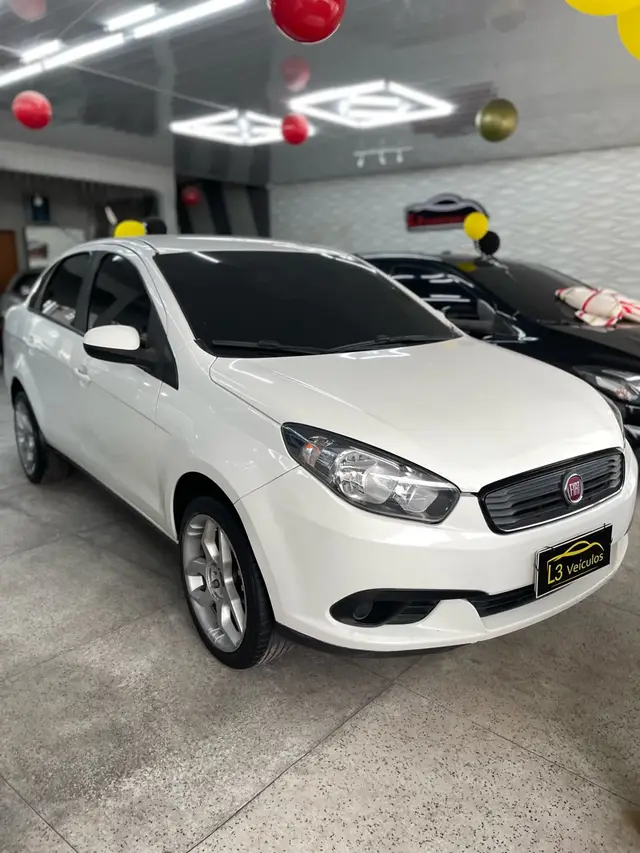Carro Fiat Grand Siena 2021 1.4 Flex