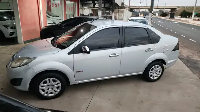 Carro Ford Fiesta Sedan 2012 1.6 (Flex)