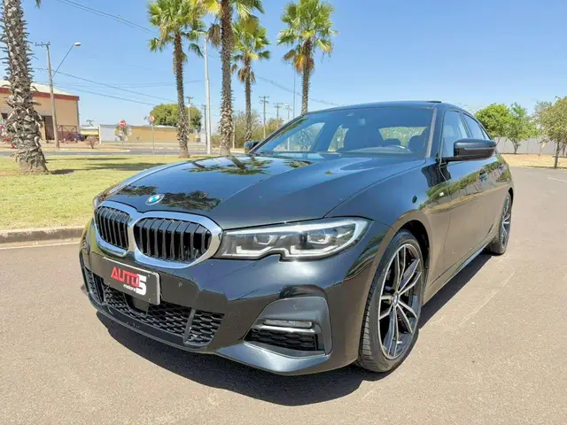 Carro BMW 320i 2022 M Sport 2.0 Turbo (Aut)