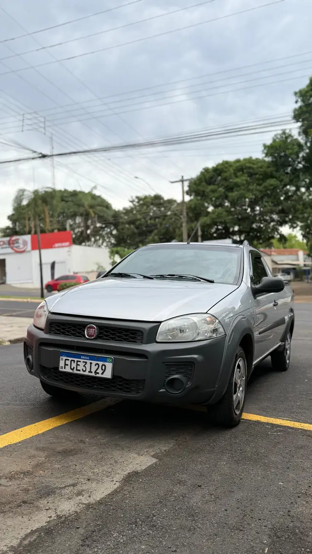 Carro Fiat Strada 2016 Working 1.4 (Flex)