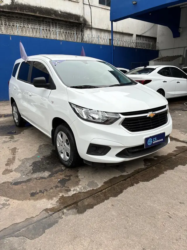 Carro Chevrolet Spin 2024 LS 1.8