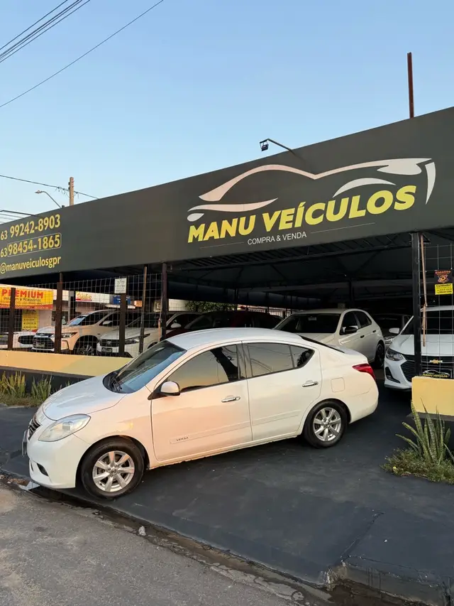 Carro Nissan Versa 2014 1.6 16V SL (Flex)