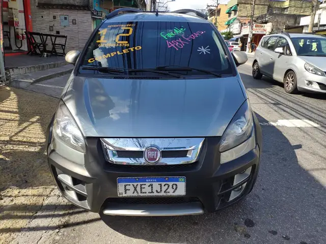 Carro Fiat Idea 2012 Adventure 1.8 16V E.TorQ (Flex)