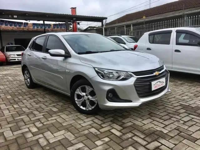Carro Chevrolet Onix 2020 1.0 (Flex)