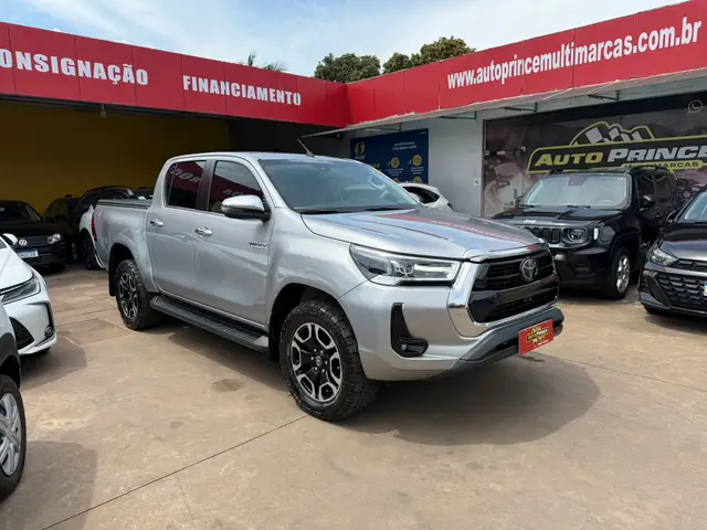 Carro Toyota Hilux Cabine Dupla 2022 SRX 2.8 TDI CD 4x4 (Aut)