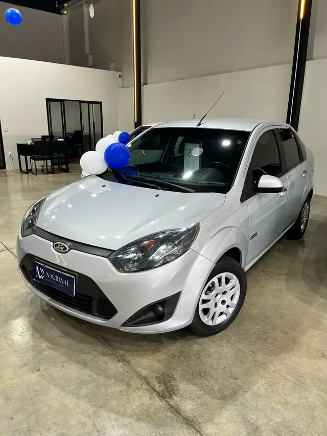 Carro Ford Fiesta Sedan 2012 1.0 Rocam (Flex)
