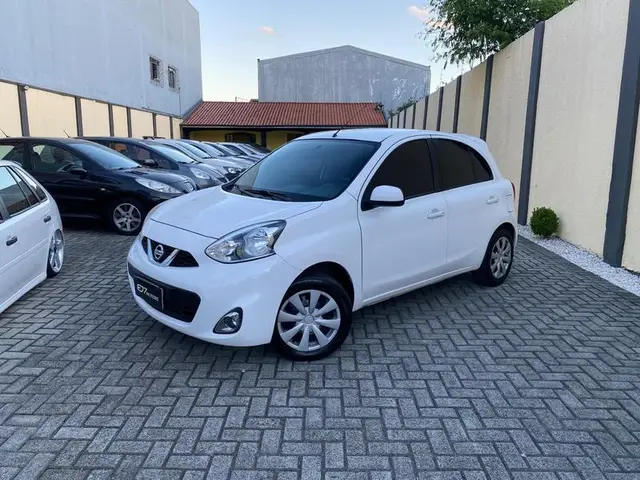 Carro Nissan March 2017 1.6 16V SV (Flex)