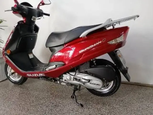 Moto Suzuki Burgman 2015 125i