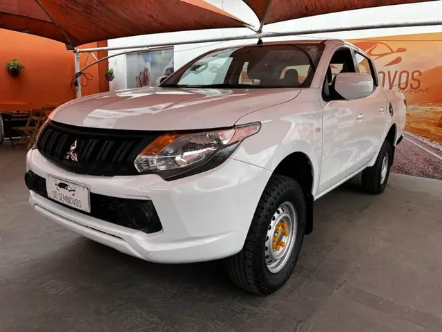 Carro Mitsubishi L200 Triton Sport 2022 GL 2.4 DID-H 4x4 (Aut)