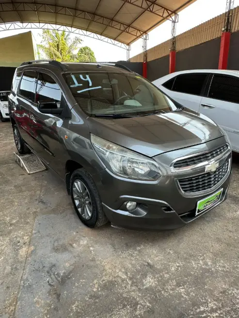 Carro Chevrolet Spin 2014 Advantage 5S 1.8 (Flex) (Aut)