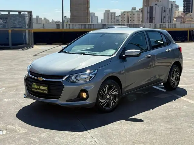 Carro Chevrolet Onix 2024 LT 1.0