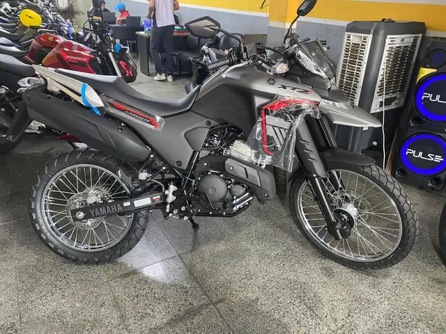 Moto Yamaha XTZ 250 Lander 2025 Connected