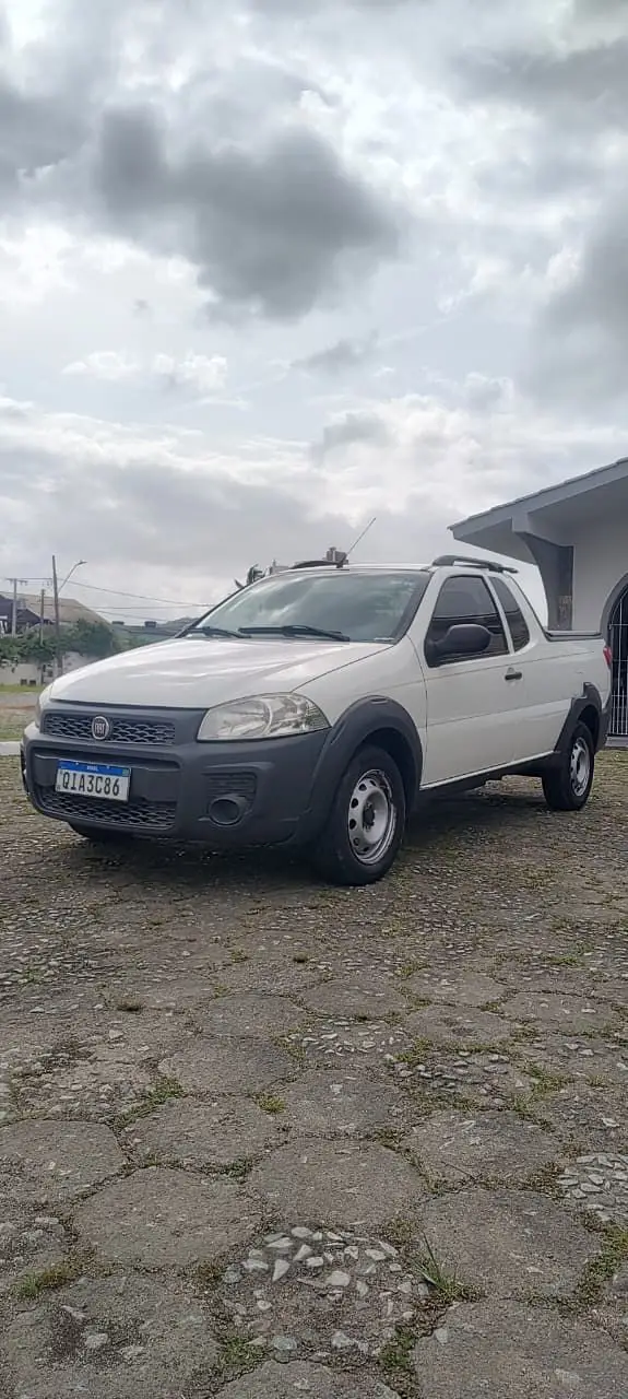 Carro Fiat Strada 2016 Working HARD 1.4 Fire Flex 8V CE