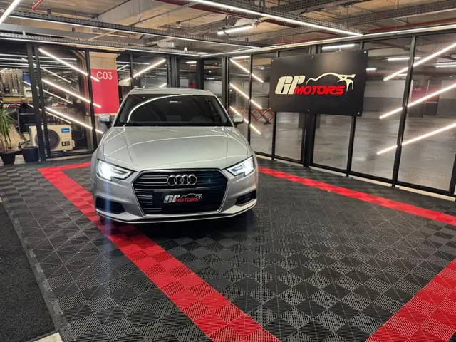 Carro Audi A3 2017 1.4 TFSI Ambiente Tiptronic (Flex)