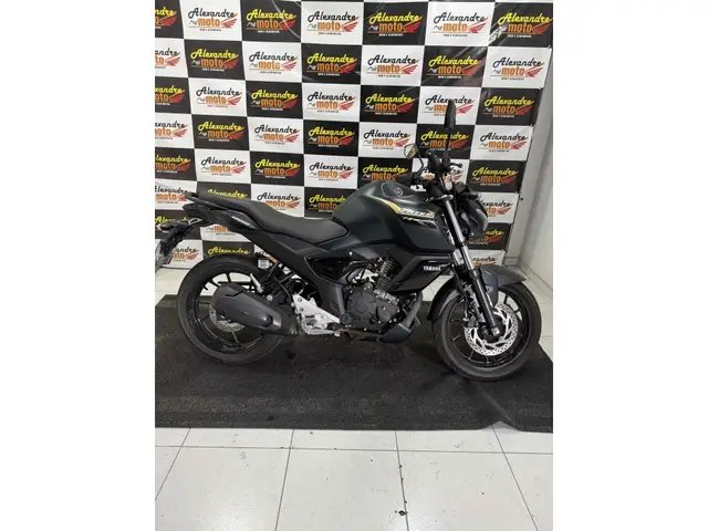 Moto Yamaha Fazer FZ15 2025 Connected