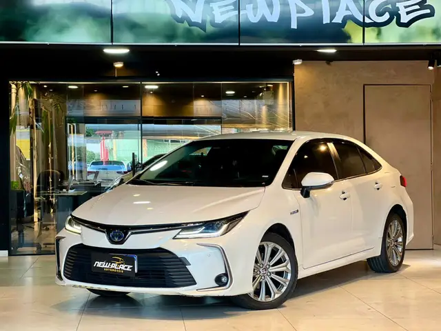 Carro Toyota Corolla 2023 Altis Hybrid 1.8 Flex